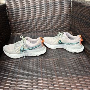 Nike React Infinity 2 "Violet Ash/Light Menta-Particle Grey" Women Running Shoes